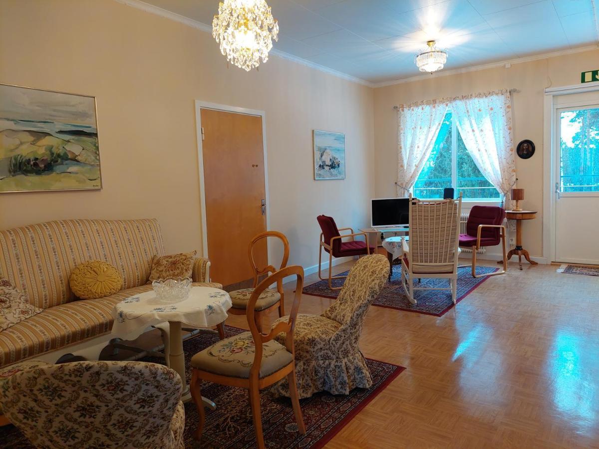 Bed and Breakfast Birgittagarden - Gaesthem - Birgittasystrarna Фалун Екстер'єр фото