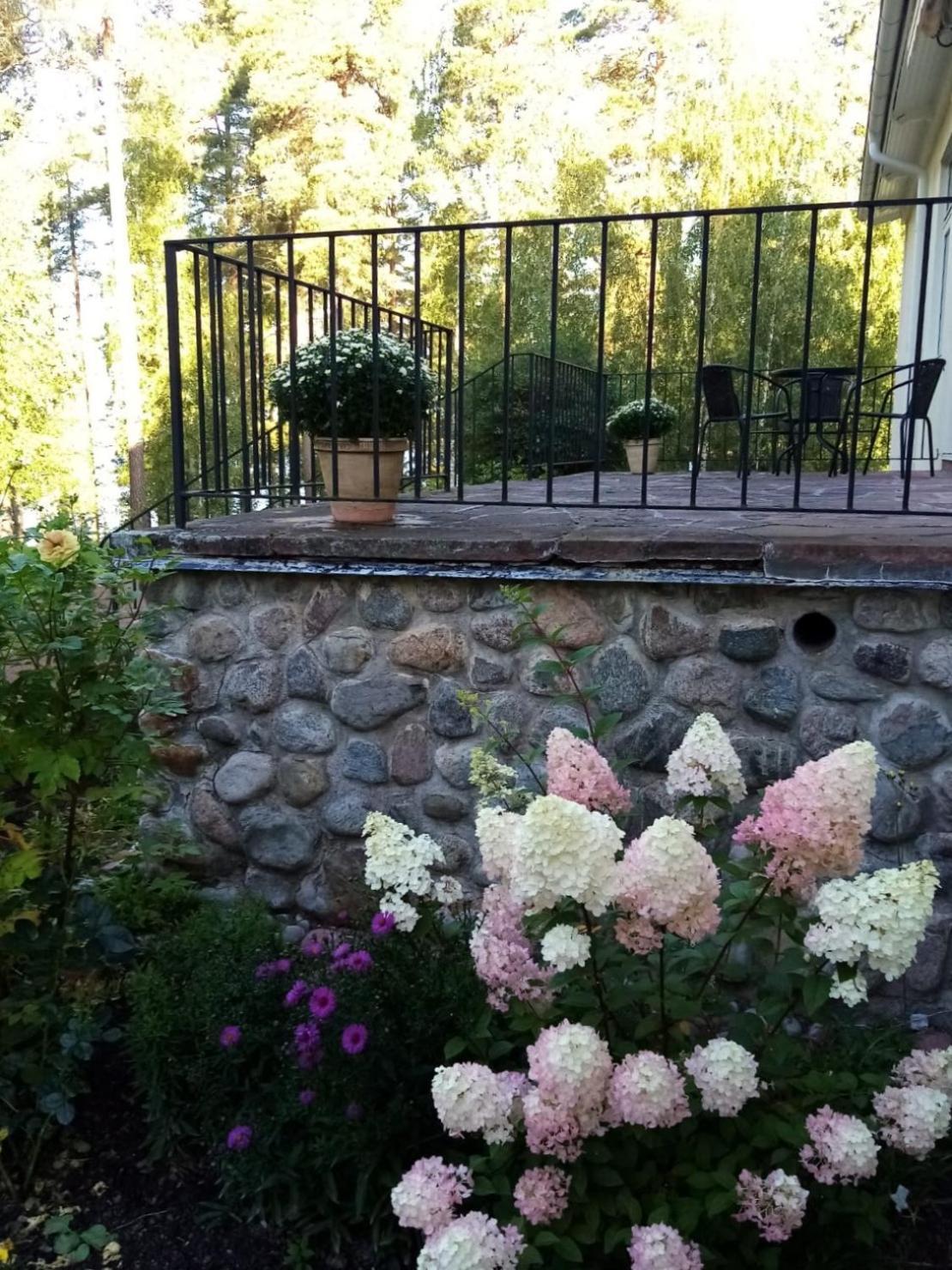 Bed and Breakfast Birgittagarden - Gaesthem - Birgittasystrarna Фалун Екстер'єр фото